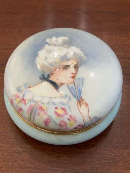 Limoges France hand painted porcelain powder jar with puff image