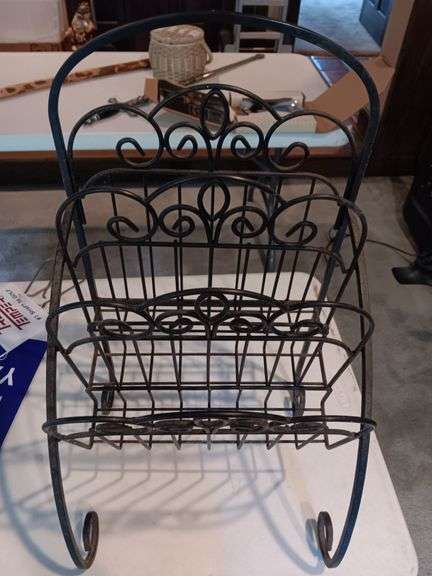 Metal magazine rack image