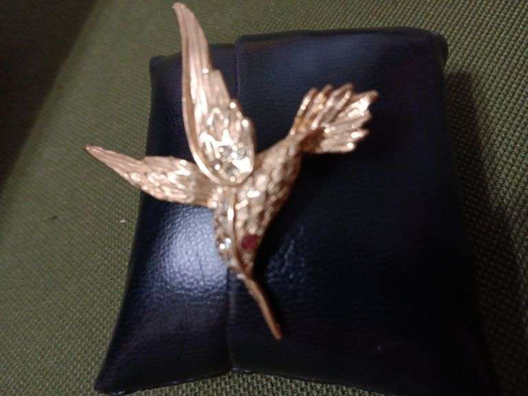 Hummingbird Brooch image