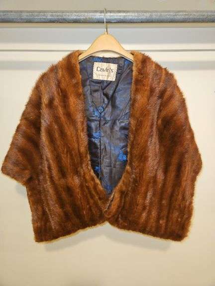 Beautiful Vintage Mink Stole by Cavin's of Springfield, Missouri in very good vintage condition... image