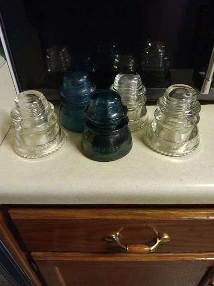 Lot of 5 mixed white and blue Hemmingway Insulators No.42 image
