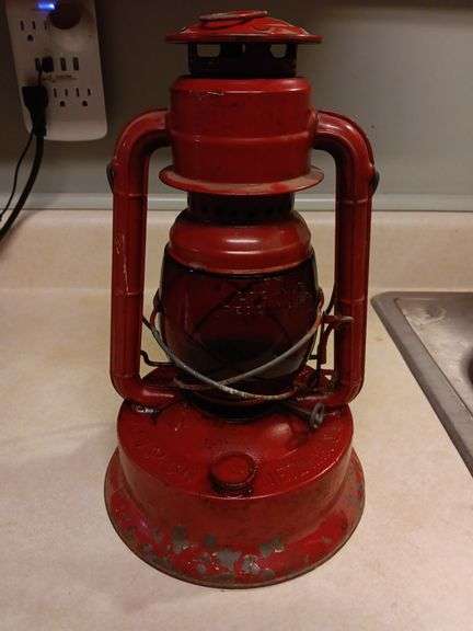 Railroad Lantern - Red Dietz -NY USA No 100 Special image