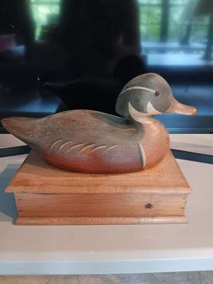 Mallard poker set . In wooden box see photos image