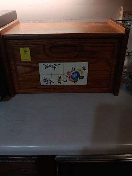 Breadbox image