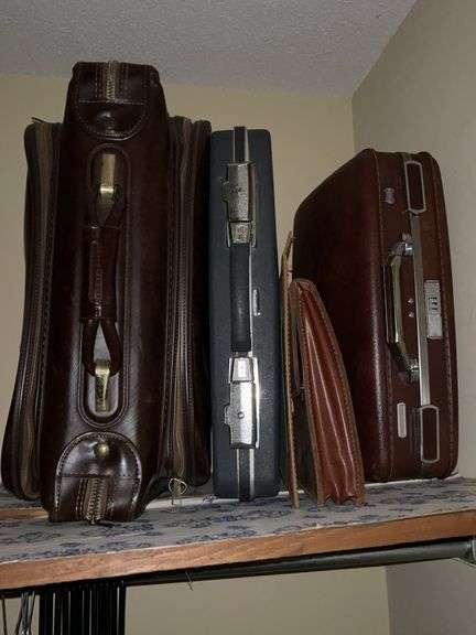 Various size luggage and briefcase image
