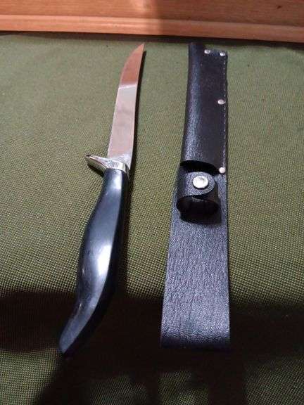 Westbend 11 1/2" stainless knife in sheath image