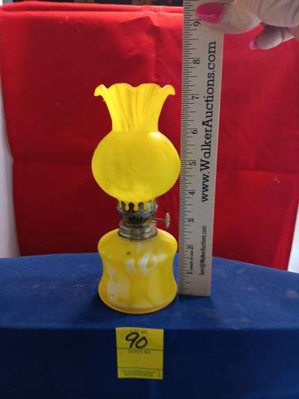 Yellow and white marbled colonial oil lamp ..see photos image