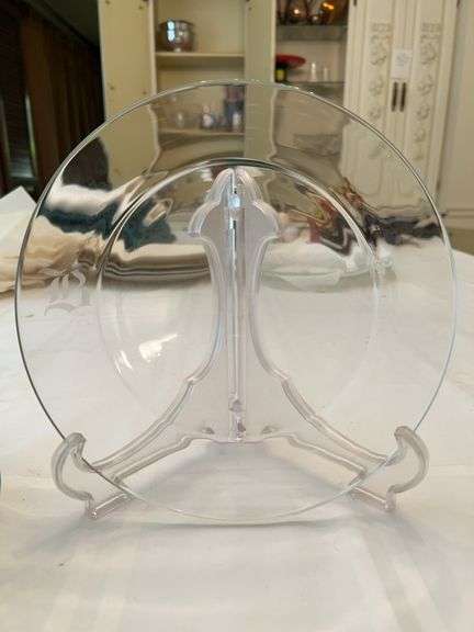 Set of 15 etched “B” clear dinner plates image