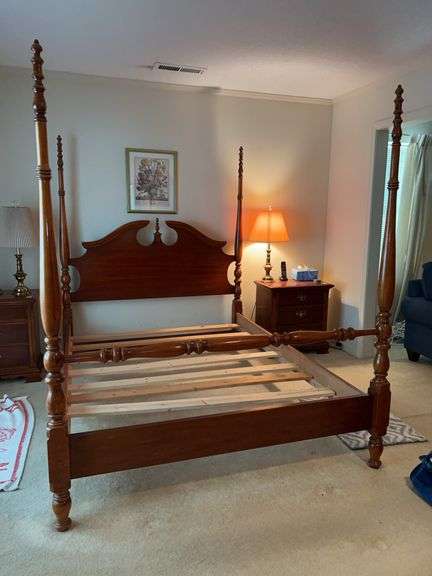 Queen size cherry finish 4-poster bed frame with slats image
