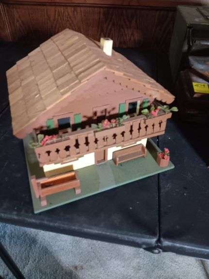 Woodhouse, 9 inches tall image