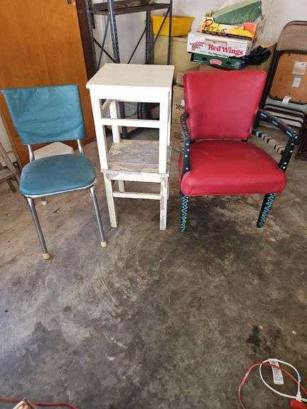 Two(2) vintage chairs & Two(2) vintage wooden tables(1 very good, 1needs TLC) 15x15x17.5... image
