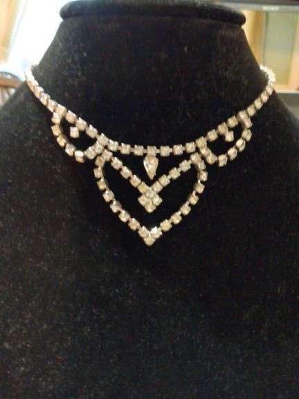 Vintage choker image