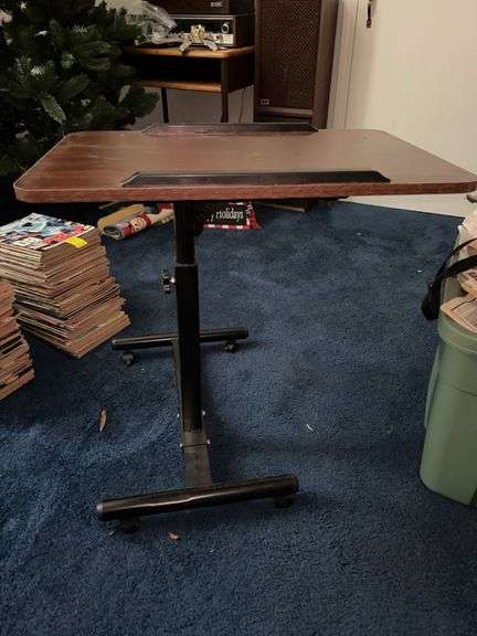 Adjustable art table/easel…..23-3/4 x 16 x 25-1/2 tall (as it sits)…..adjustable height, slant, swivel image