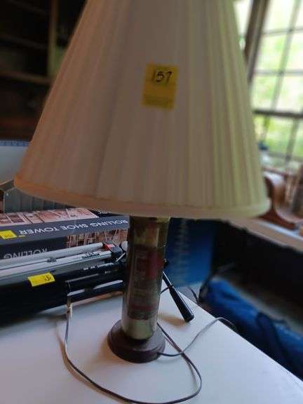 Lamp with image
