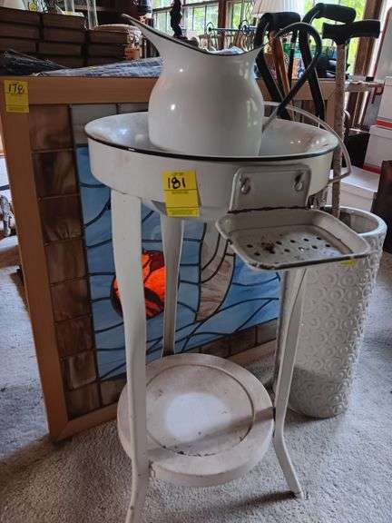 Nice vintage enamel wash stand with bowl and basin set.  See photos image