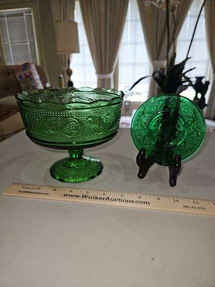 Vintage E O Brody green 5.5x6.5" compote and small 4 3/8" Indiana Glass forest green plate both in excellent vintage condition... image