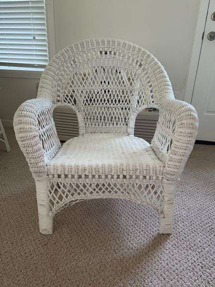 White wicker barrel style arm chair……26 x 17-1/2 x 31 tall overall image