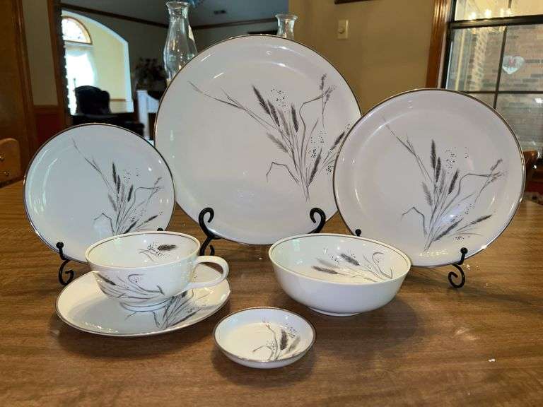 (4) 7-piece place setting of Easterling Ceres China with platinum rim….4 dinner plates, 4 salad plates, 4 dessert plates, 4 fruit bowls, 4 cups/saucers and 4 salt trays image
