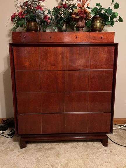 Beautiful MCM mahogany American 4-drawer chest with 4 glove boxes on top…..39-3/4 x 20-1/2 x 47 tall…..small blemish on top image