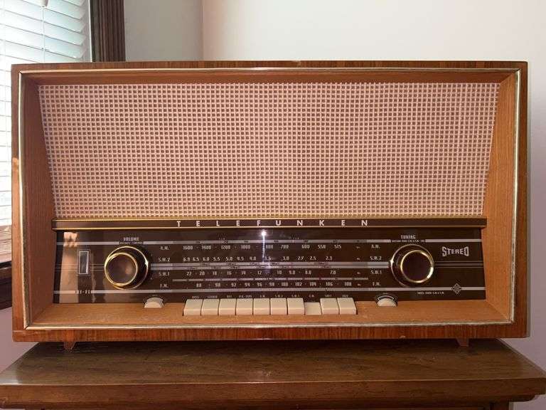 Antique Telefunken Concertino (5384W) Hi-Fi Tube Stereo….veneer is peeling on side bottom corner (see pic) image