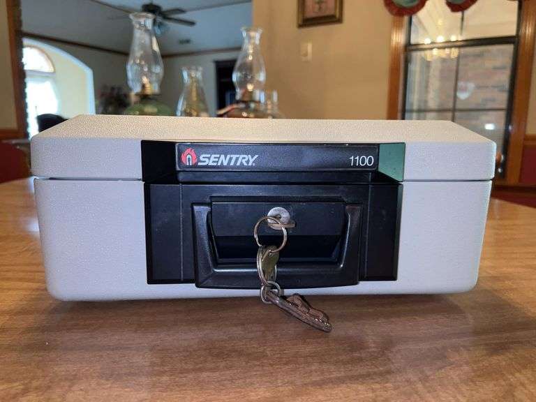 Sentry 1100 Fireproof Lock Box with key image