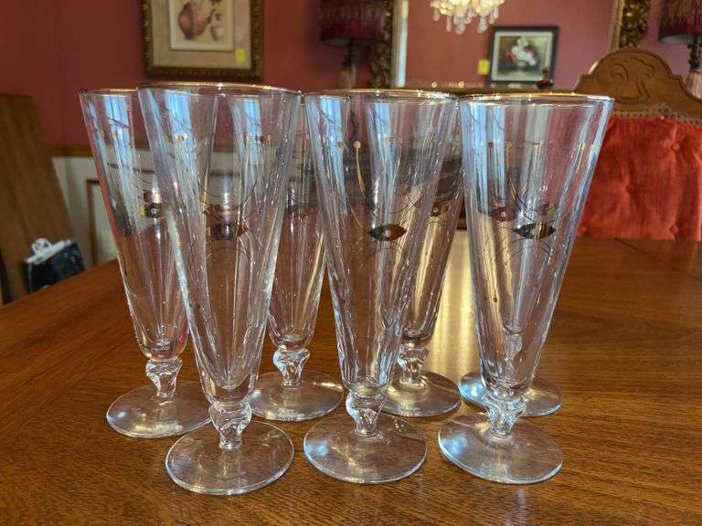 Set of (7) MCM Libbey Adagio Champagne or Beer Pilsner Glasses…..8-1/4” tall and gold is peeling slightly on some image