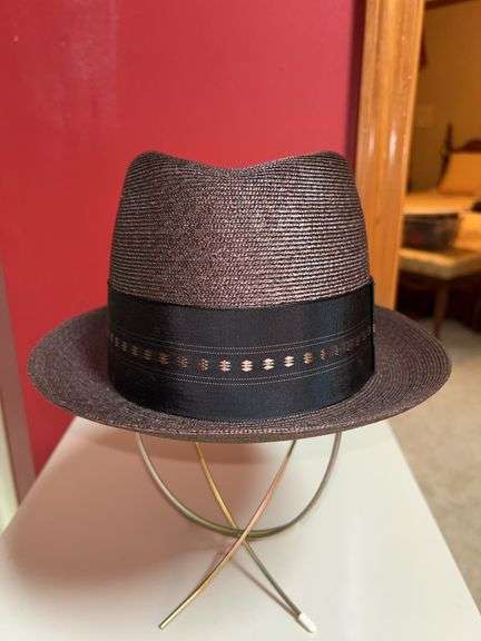RESISTOL “Self-Conforming” men’s straw hat from The John Gerber Co. in Memphis…..size 7-3/8 and in original box image