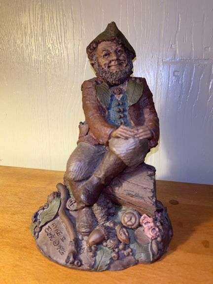 Signed “Hyke II" gnome figurine created by Tom Clark for Cairn Studios in 1986…..10-1/2” tall image