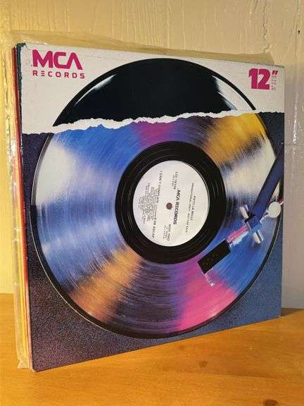Collection of 20 albums by various artists and genres…..pics are just a sampling image