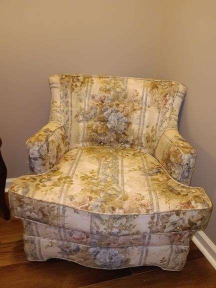 Floral Rocking Chair 30x31x29 Does have cat scratches on chair arms as shown.