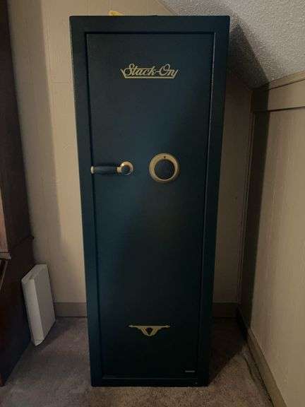 Stack On 16-gun safe…..21 x 20 x 59 tall…..LOCATED UPSTAIRS AND BUYER RESPONSIBLE FOR REMOVAL…..combination provided at pickup image