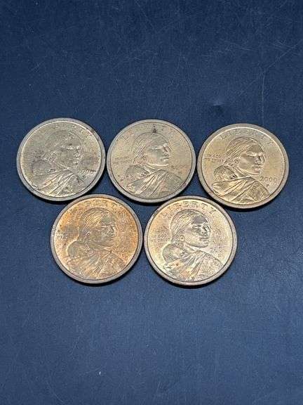 (5) Sacagawea Gold Tone Dollars…..3 are 2000-P and 2 are 2000-D image