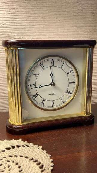 Vintage Seth Thomas "Tradition" Brass & Rose Wood Desk/Mantle Quartz Battery Powered Clock…..needs batteries image