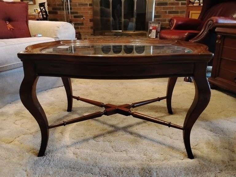 Hekman Rue de Bac Oval Coffee table with beveled edge glass top...36 long x 25w x 20-1/2 tall image