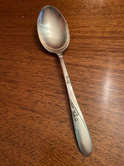 Sterling Easterling Rose Spray Serving Spoon…..67.9 grams image