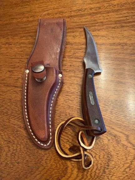 Vintage Schrade USA 152 Old Timer hunting knife with leather sheath….7” long image
