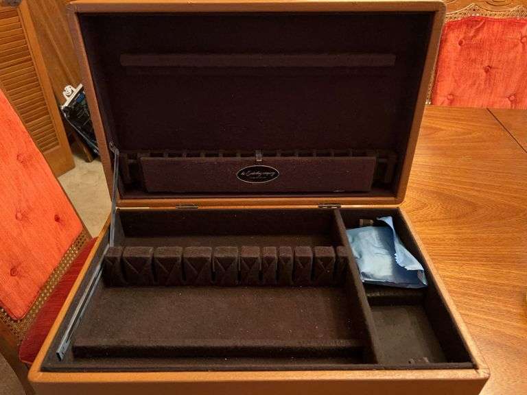 Very nice Easterling Sterling Box image