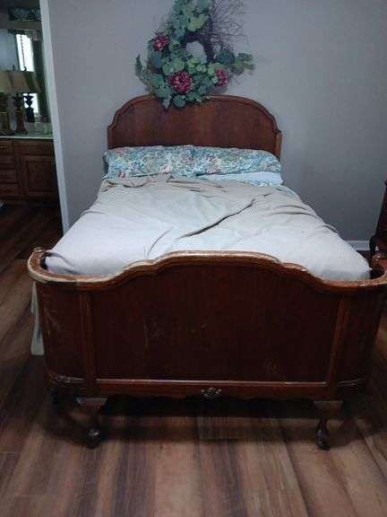 Antique headboard with curved footboard 54x84