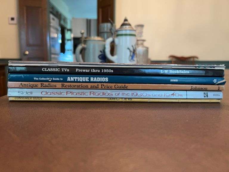 Paperback/Catalogs of various subjects…..1994 catalog for tube radios, Antique Electronic Supply, Classic TVs and more (see pics) image