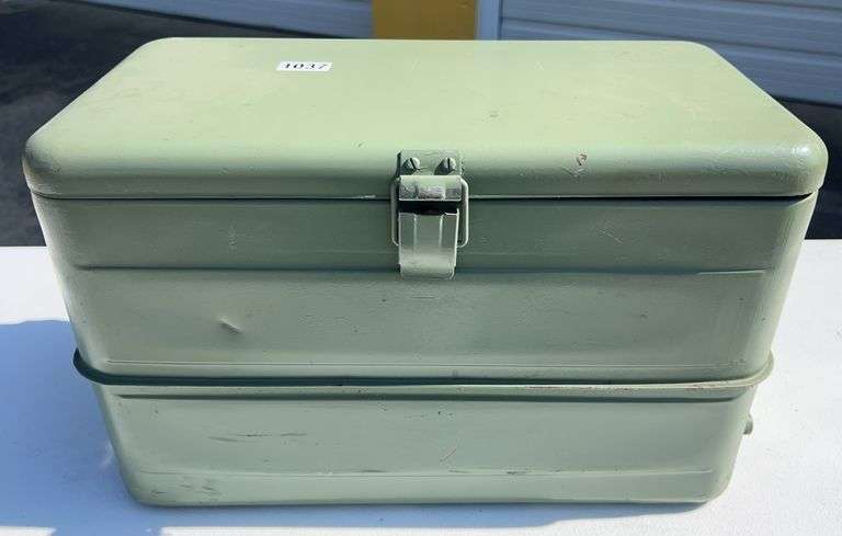 Retro Metal Cooler image