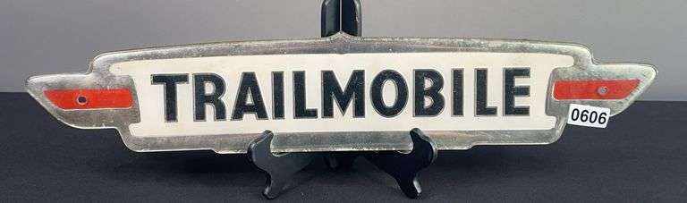Trailmobile Name Plate image