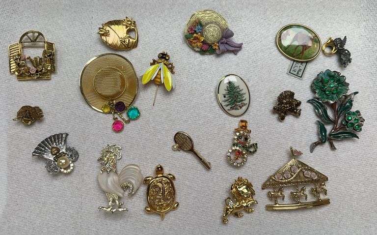 Rooster, Turtle, & Misc Broaches image