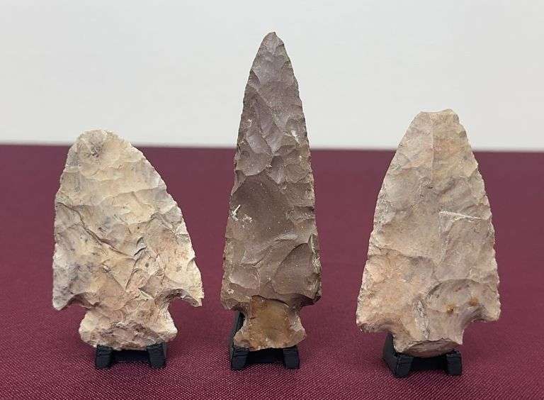 (3) Arrowheads image