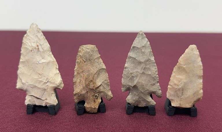 (4) Arrowheads image