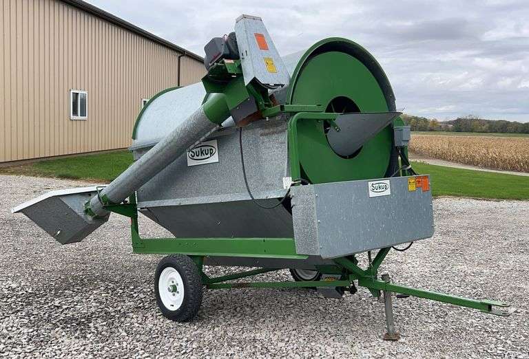 Sukup Model 48 Grain Cleaner image