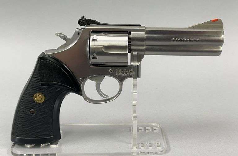 Smith & Wesson  .357 Magnum  686  AJV4315 image