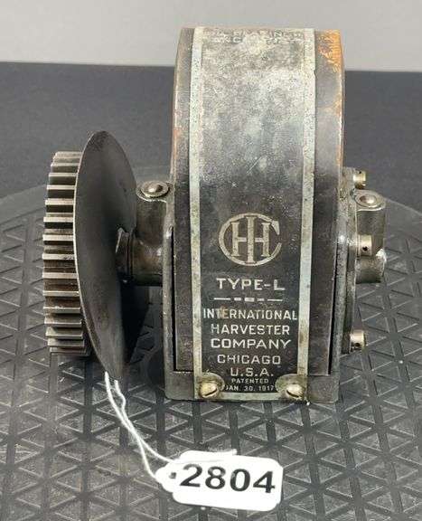 International Harvester Type-L Magneto image