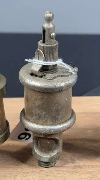 DeLaval Engine Oiler image