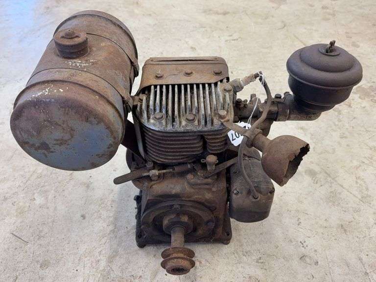 Wisconsin Engine image