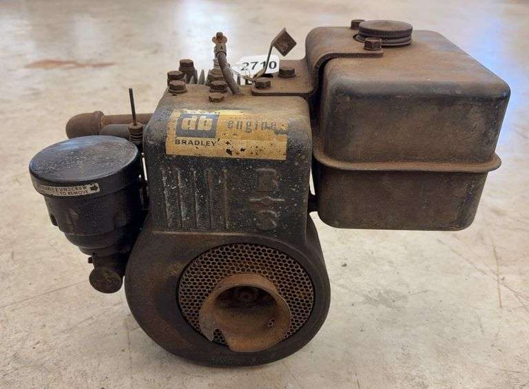 David Bradley 4 Cycle Engine image